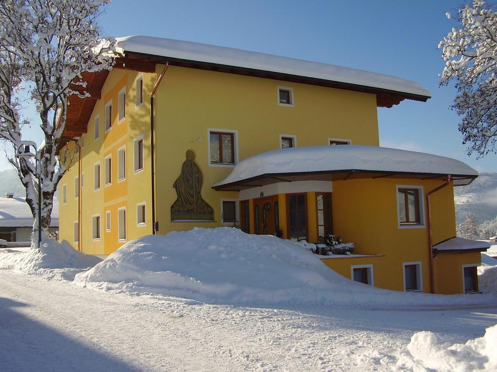 Hotel Pension Barbara Санкт Мартин ам Тененгебирге Екстериор снимка